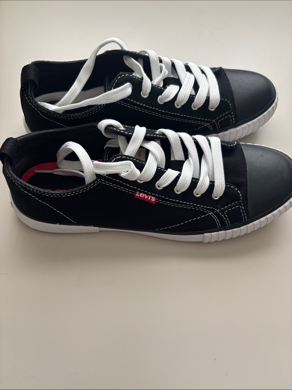 Levi's Black and White Low-Top  Sneakers